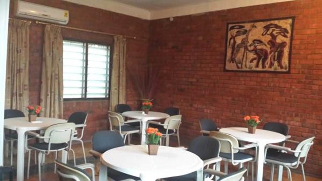 Joy Family Lodge Amasaman Екстериор снимка