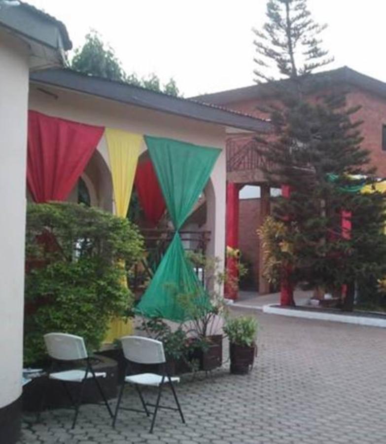 Joy Family Lodge Amasaman Екстериор снимка