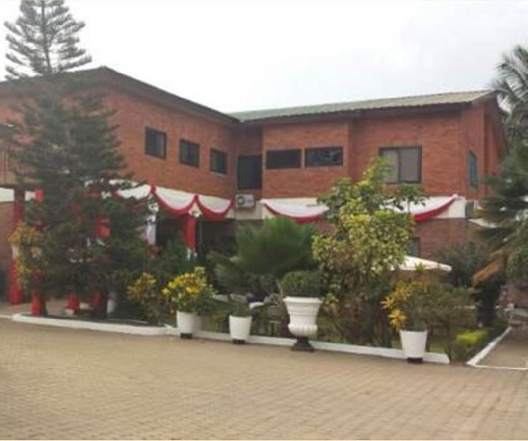 Joy Family Lodge Amasaman Екстериор снимка