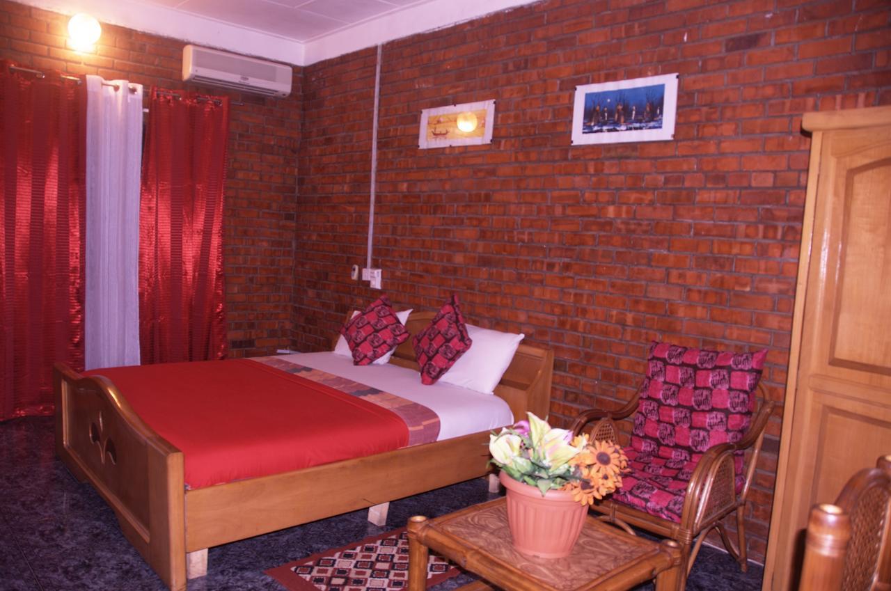 Joy Family Lodge Amasaman Екстериор снимка