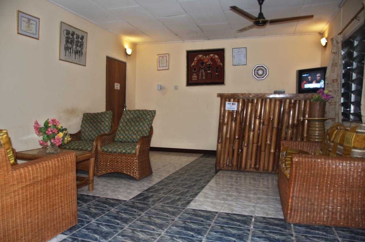 Joy Family Lodge Amasaman Екстериор снимка